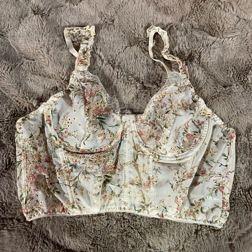 Lace tank top/ Crop top. Size M.